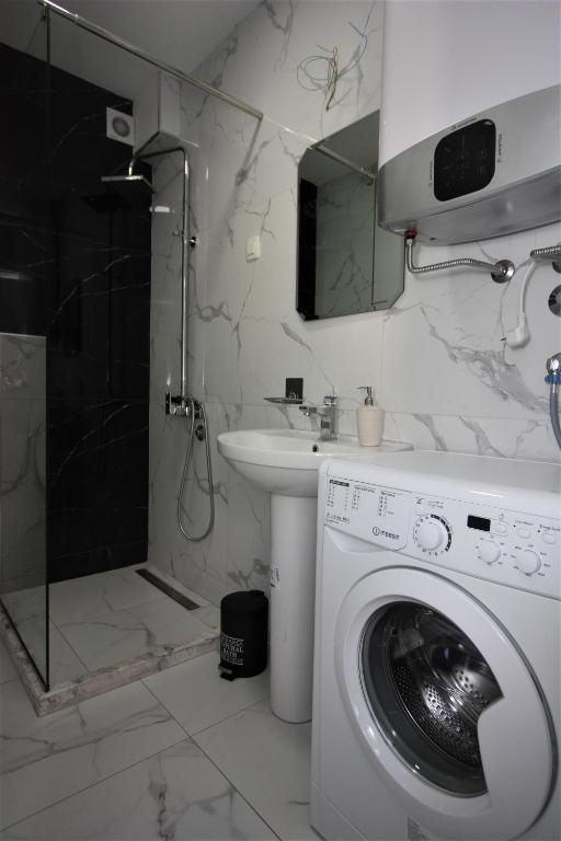 Апартаменты Brand New 2 Bedroom Apartment Rafailovici Будва